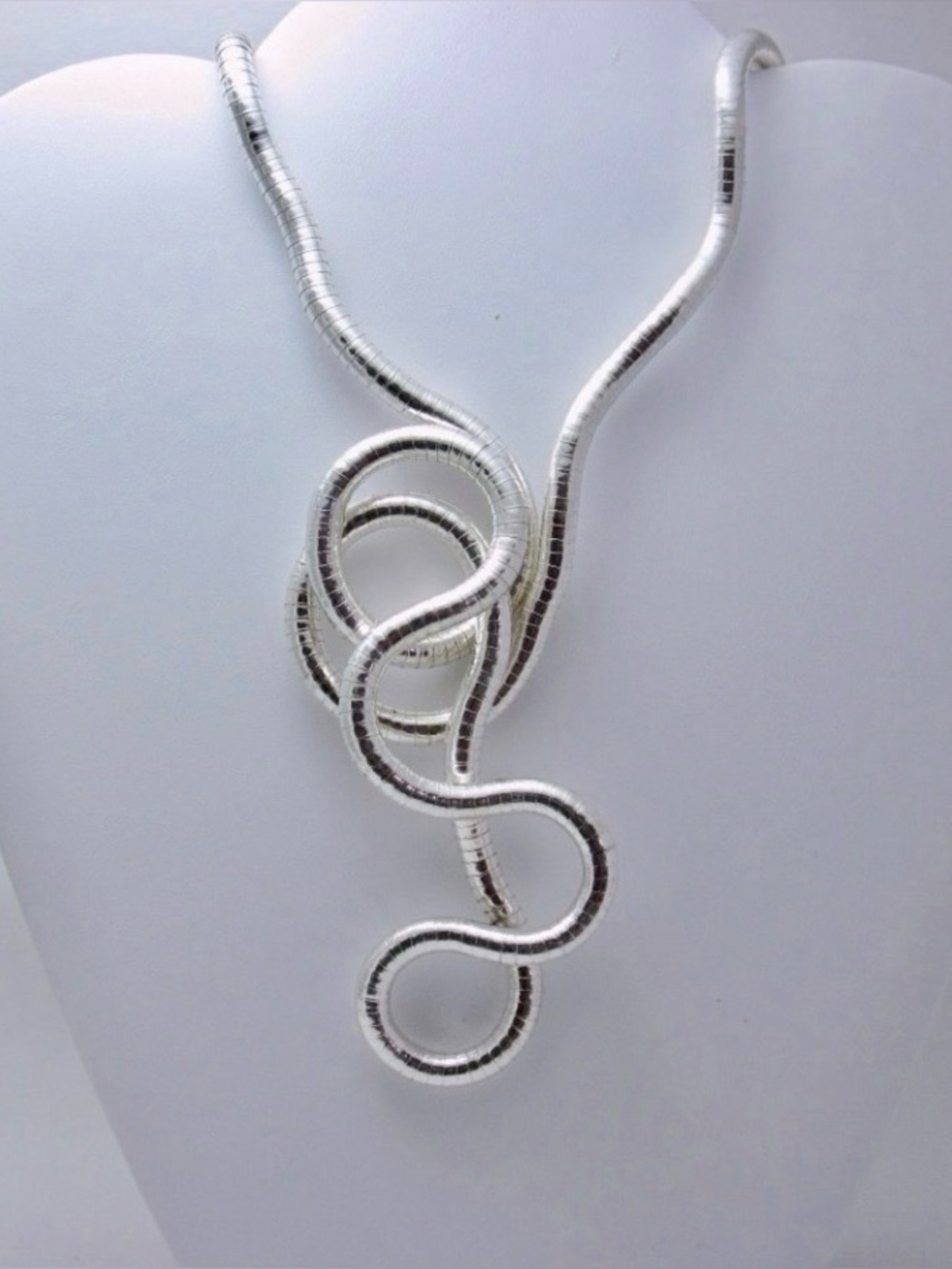Rare Silver Plated Modable Flexible Necklace New in Box w/Free Gift